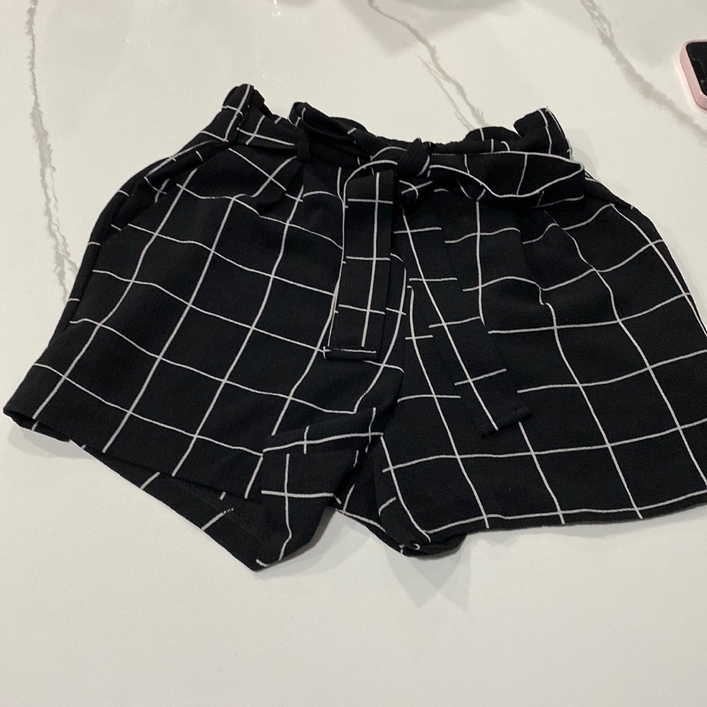 Beautiful dress up shorts!